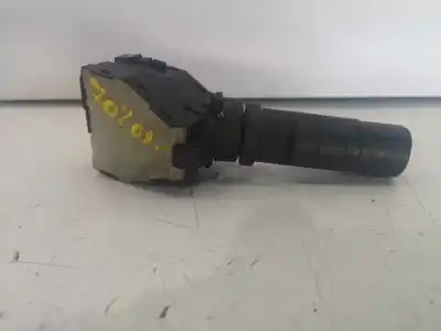 Pezzo di ricambio per auto di seconda mano controllo della luce per nissan navara pick-up (d40m) 2.5 dci cat riferimenti oem iam 25540eb305  
