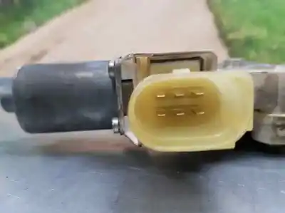 Peça sobressalente para automóvel em segunda mão elevador de vidros dianteira esquerda por bmw serie 1 berlina (e81/e87) 118d referências oem iam   6 pins