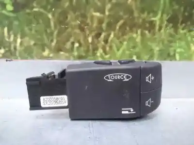 Автозапчасти б/у переключатель управления радио за renault clio ii fase ii (b/cb0) 1.5 dci diesel ссылки oem iam 8200058695