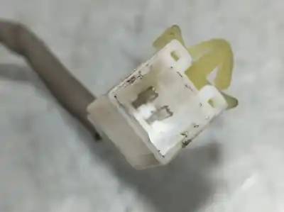 Second-hand car spare part passenger side right window regulator for chevrolet aveo ls oem iam references 96870317 dongyang electrico 2 pins 001100109750