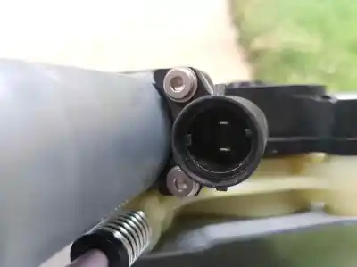 Second-hand car spare part passenger side right window regulator for renault kangoo profesional oem iam references   2 pins