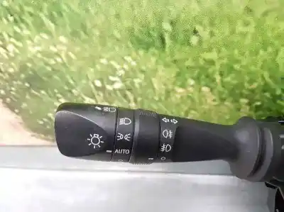 Second-hand car spare part headlights switch for toyota auris active oem iam references 02720 l12 17f852