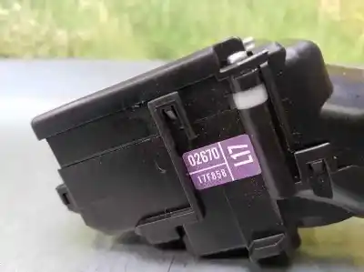 Peça sobressalente para automóvel em segunda mão comutador de limpa vidros por toyota auris active referências oem iam 02670 l17 17f858