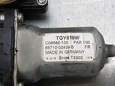 Peça sobressalente para automóvel em segunda mão elevador de vidros dianteiro direito por toyota auris active referências oem iam 8571002420b  c08562102