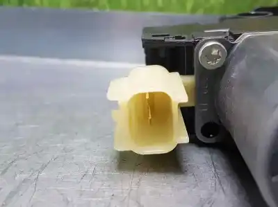 Peça sobressalente para automóvel em segunda mão motor elevador vidro dianteiro direito por ford fiesta (cb1) ambiente referências oem iam 8a6114553a 2 pins 