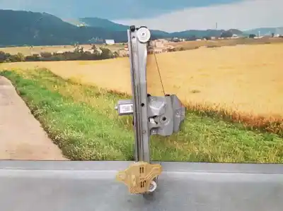 Second-hand car spare part rear right window regulator for renault captur zen oem iam references   2 pins