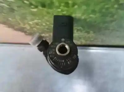 Pezzo di ricambio per auto di seconda mano iniettore per audi q3 (8u) 2.0 tdi (103kw) advance riferimenti oem iam 03l130277q  0445110647