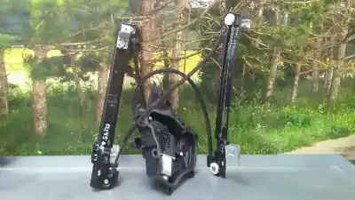 Peça sobressalente para automóvel em segunda mão ELEVADOR DE VIDROS DIANTEIRO DIREITO por SEAT IBIZA (6P1)  Referências OEM IAM 6J4837402AB  14 PINS
