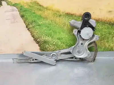 Second-hand car spare part driver left window regulator for toyota corolla (_e12_) 1.4 d (nde120_) oem iam references 