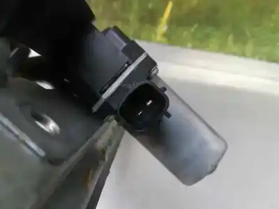 Second-hand car spare part passenger side right window regulator for renault captur zen oem iam references   2 pins