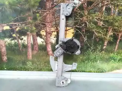 Tweedehands auto-onderdeel regelaar links voorruit voor toyota aygo (kgb/wnb) básico oem iam-referenties 