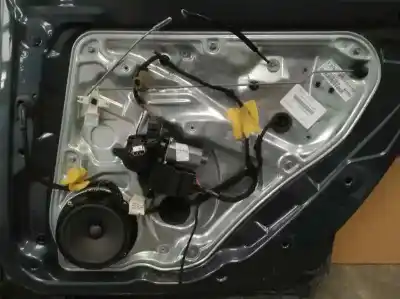 İkinci el araba yedek parçası  için SKODA SUPERB (3U4)  OEM IAM referansları 3U0959812  