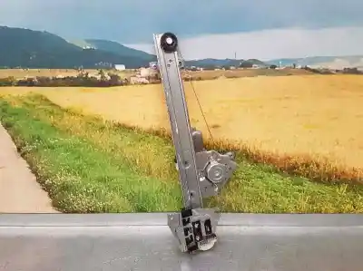 Автозапчасти б/у задний правый стеклорегулятор за mitsubishi montero (v80/v90) 3.2 di-d cat ссылки oem iam mr989947  6 pins