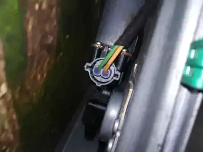 Second-hand car spare part passenger side right window regulator for renault clio iii rip curl oem iam references 400857  2 cables