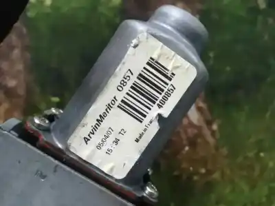 Second-hand car spare part passenger side right window regulator for renault clio iii rip curl oem iam references 400857  2 cables