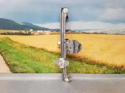 Автозапчасти б/у регулятор стекла переднего правого за dacia dokker express ambiance ссылки oem iam 807209071r  2 pins