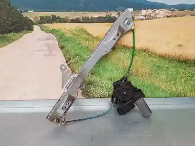 Автозапчасти б/у РЕГУЛЯТОР СТЕКЛА ПЕРЕДНЕГО ЛЕВОГО за OPEL CORSA D  ссылки OEM IAM   6 PINS