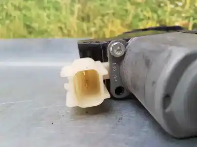 Pezzo di ricambio per auto di seconda mano motore alzacristalli anteriore destro per ford fiesta (cb1) ambiente riferimenti oem iam   2 pins
