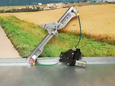 Pezzo di ricambio per auto di seconda mano alzacristalli anteriore sinistro per opel corsa d catch me riferimenti oem iam 72017003  1060281