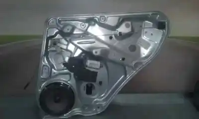 Автозапчасти б/у ЗАДНИЙ ПРАВЫЙ СТЕКЛОРЕГУЛЯТОР за VOLKSWAGEN PASSAT VARIANT (3B6)  ссылки OEM IAM 3B9839752CM  18 PINS