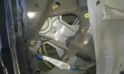 Gebrauchtes Autoersatzteil fensterheber hinten rechts zum kia sorento i (jc) 2.5 crdi oem-iam-referenzen 