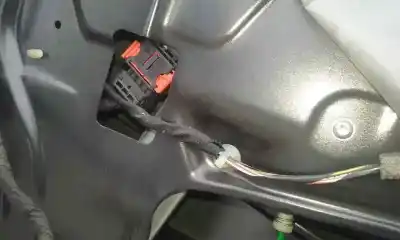 Peça sobressalente para automóvel em segunda mão elevador de vidros dianteiro direito por opel corsa d limited edition referências oem iam 