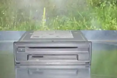 Peça sobressalente para automóvel em segunda mão sistema de áudio / rádio cd por seat ibiza (6j5) reference referências oem iam   5f0919604 / 6qa035824 / 2015dj0994