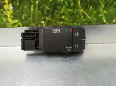 Автозапчастина б/у перемикач керування радіо для renault clio iv authentique посилання на oem iam 255522448