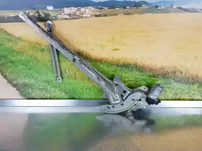 Peça sobressalente para automóvel em segunda mão elevador de vidros dianteiro direito por suzuki alto amf 310 ga referências oem iam 