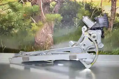 Peça sobressalente para automóvel em segunda mão elevador de vidros dianteiro direito por toyota auris active referências oem iam 8570102010  10 pins