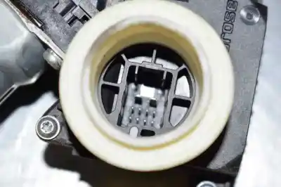 Peça sobressalente para automóvel em segunda mão elevador de vidros dianteiro direito por toyota auris active referências oem iam 8570102010  10 pins