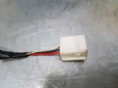 Автозапчасти б/у задний вид справа за toyota yaris (ncp1/nlp1/scp1) 1.5 ts 106 cv / 78 kw ссылки oem iam   3 cables