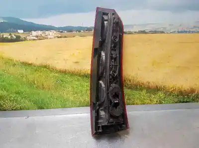 Second-hand car spare part left tailgate light for opel meriva cosmo oem iam references 13203393  89398084