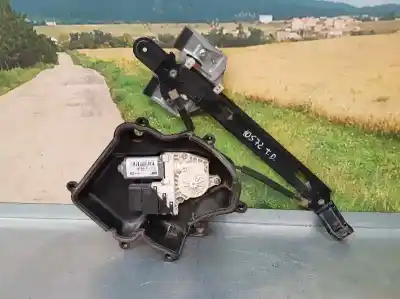 Pezzo di ricambio per auto di seconda mano  per SEAT LEON (1P1)  Riferimenti OEM IAM   18 PINS