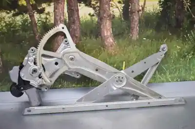 Second-hand car spare part passenger side right window regulator for lexus ct 200h oem iam references   7 pins