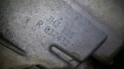 Автозапчастина б/у коробка передач для renault clio iii authentique посилання на oem iam jh3128 5velocidades r037432