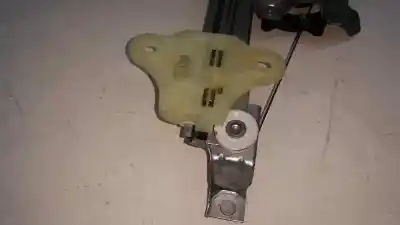 Second-hand car spare part rear right window regulator for renault captur dynamique oem iam references   2 pins