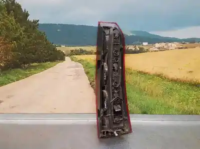 Second-hand car spare part left tailgate light for opel meriva cosmo oem iam references 13203393  99398084