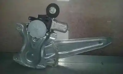 Pièce détachée automobile d'occasion léve glace arrière gauche pour toyota auris active références oem iam 957100d100