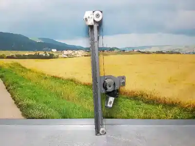 Second-hand car spare part rear right window regulator for renault kangoo acristalada oem iam references   2 pins