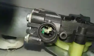 Second-hand car spare part passenger side right window regulator for renault kangoo profesional oem iam references   2 pins