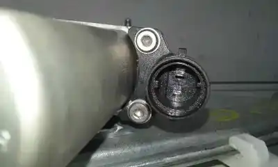 Peça sobressalente para automóvel em segunda mão elevador de vidros dianteira esquerda por dacia duster ambiance 4x2 referências oem iam   2 pins