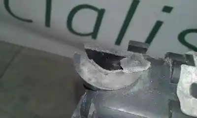 Pezzo di ricambio per auto di seconda mano radiatore d acqua per ford focus c-max (cap) ambiente (d) riferimenti oem iam   