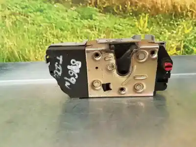 Автозапчастина б/у замок дверей заднього лівого для PEUGEOT 307 (S1) XR Clim Plus Посилання на OEM IAM 913786  4 PINS