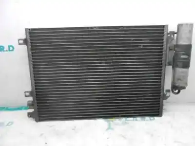 Peça sobressalente para automóvel em segunda mão CONDENSADOR / RADIADOR DE AR CONDICIONADO por RENAULT CLIO II FASE II (B/CB0)  Referências OEM IAM 8200086193  
