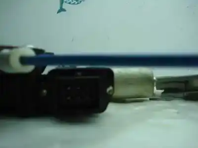 Pezzo di ricambio per auto di seconda mano alzacristalli anteriore destro per opel corsa d 1.3 16v cdti riferimenti oem iam  6 pins 