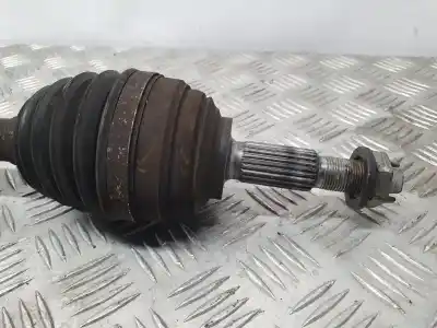 Автозапчастина б/у передня ліва трансмісія для renault clio iii dynamique посилання на oem iam 8200499585  