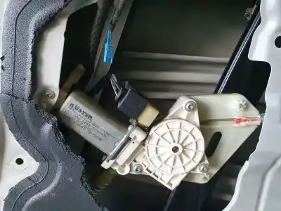 Peça sobressalente para automóvel em segunda mão elevador de vidros dianteiro direito por bmw serie 1 berlina (e81/e87) 118d referências oem iam 51337165596