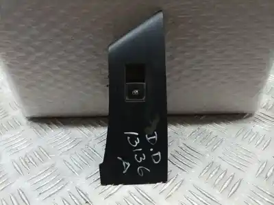 Peça sobressalente para automóvel em segunda mão botão / interruptor elevador vidro dianteiro direito por opel astra j lim. selective referências oem iam 13301886