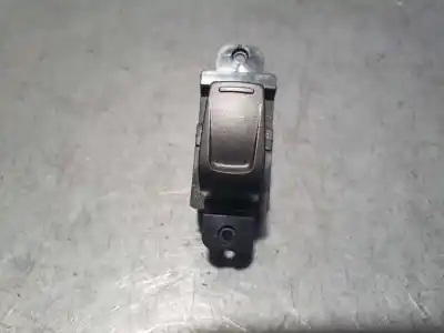 Tweedehands auto-onderdeel bediening links achterruiten voor ssangyong tivoli 1.5 oem iam-referenties 299139582